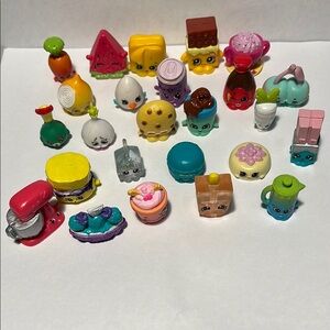 Shopkins Colorful Miniature Figures with Spilt Milk